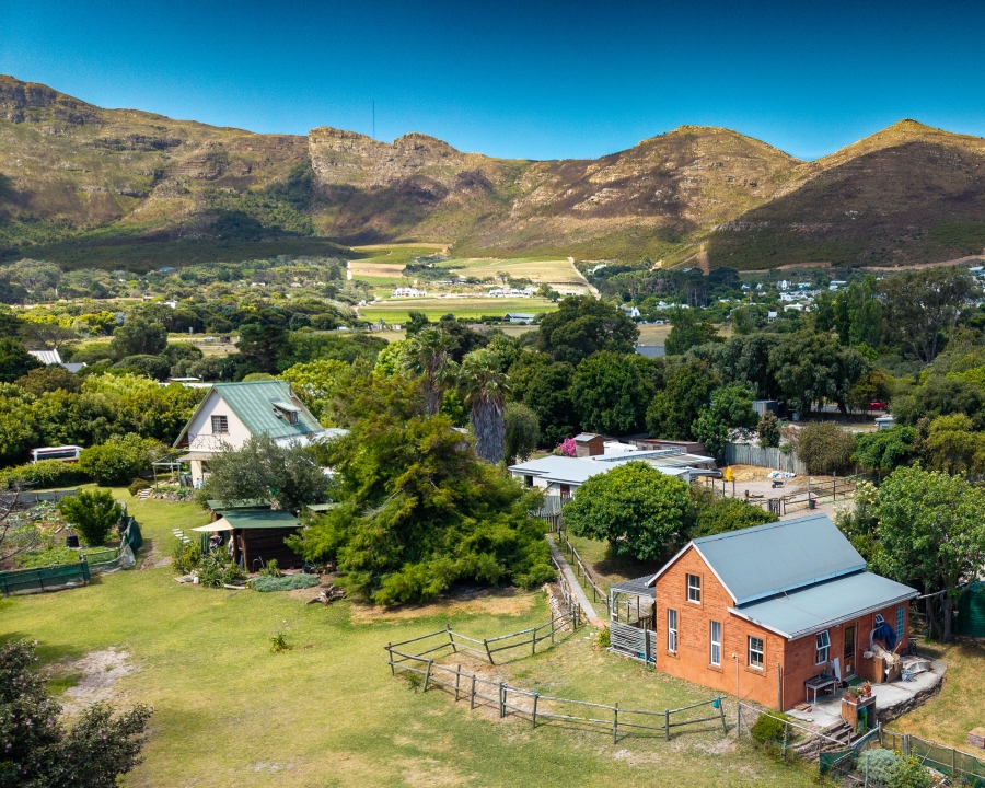 4 Bedroom Property for Sale in Meadowsteads Western Cape